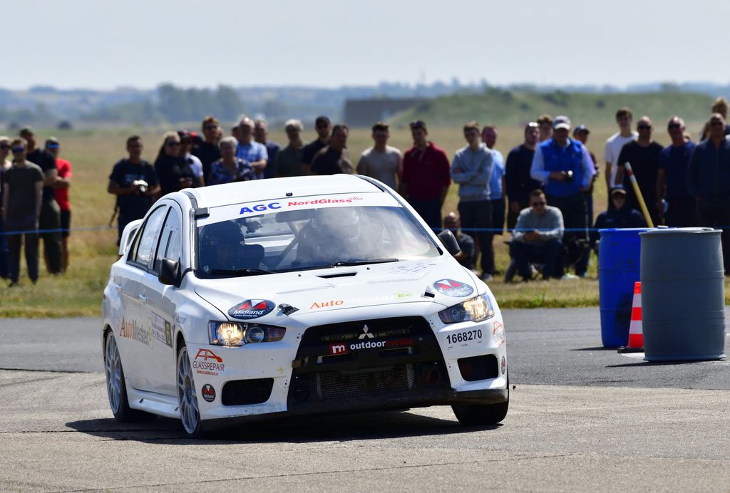 Steen Andersen og Ditte Kammersgaard leverede atter en fin præstation i deres Mitsubishi Lancer Evo X og sluttede som nr. 4 af alle i Rally Aalborg
(Foto: Michael Eisenberg)